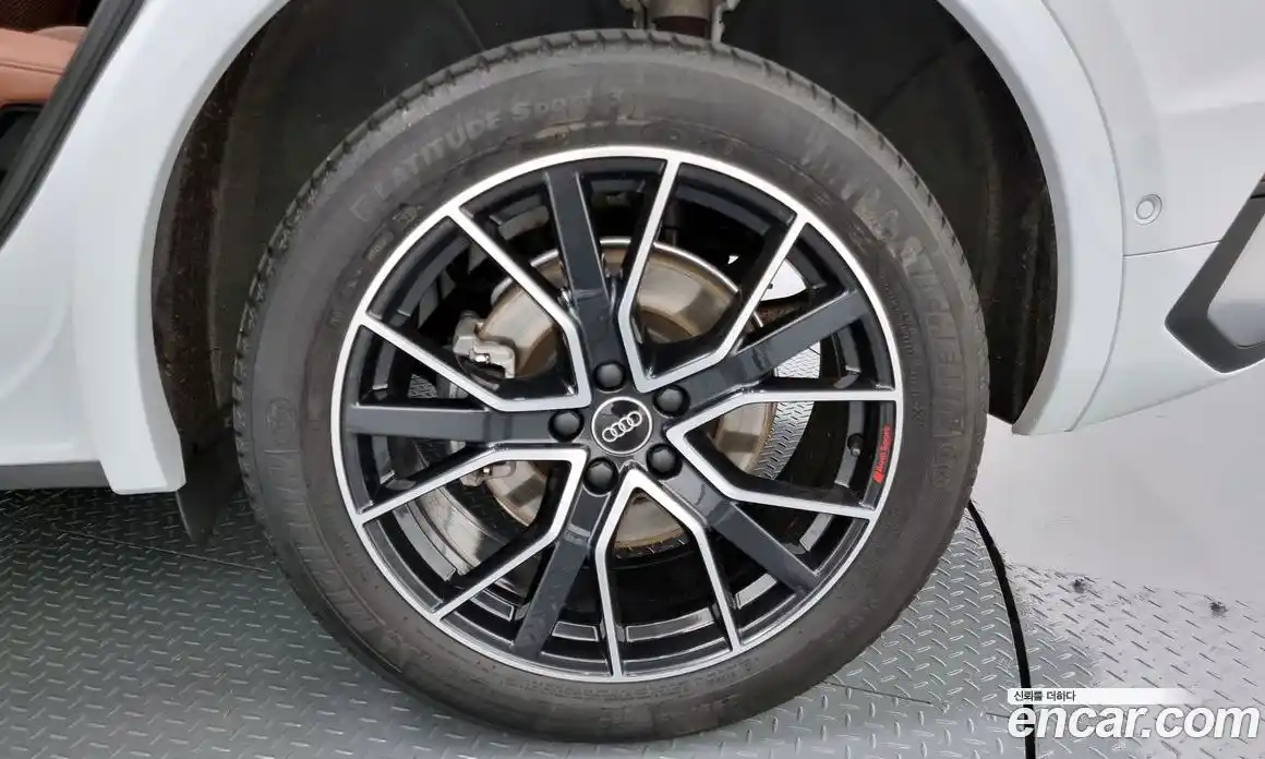 Audi Q5 2023 2.0 Автомат в Москве № 229968, фото 5