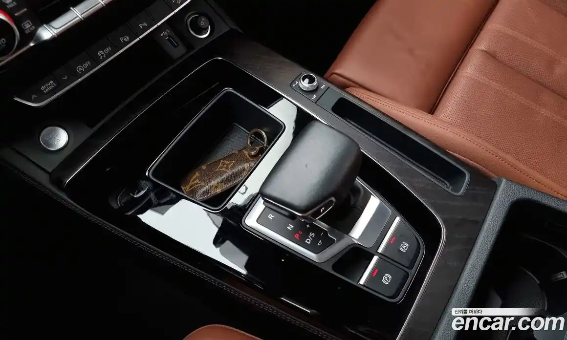 Audi Q5 2023 2.0 Автомат в Москве № 229968, фото 9