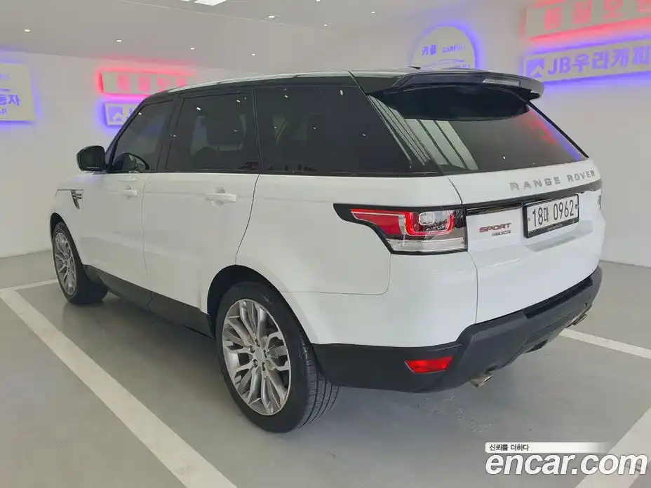 Land Rover Range-Rover Sport 2015 4.4 Автомат в Москве № 231342, фото 12
