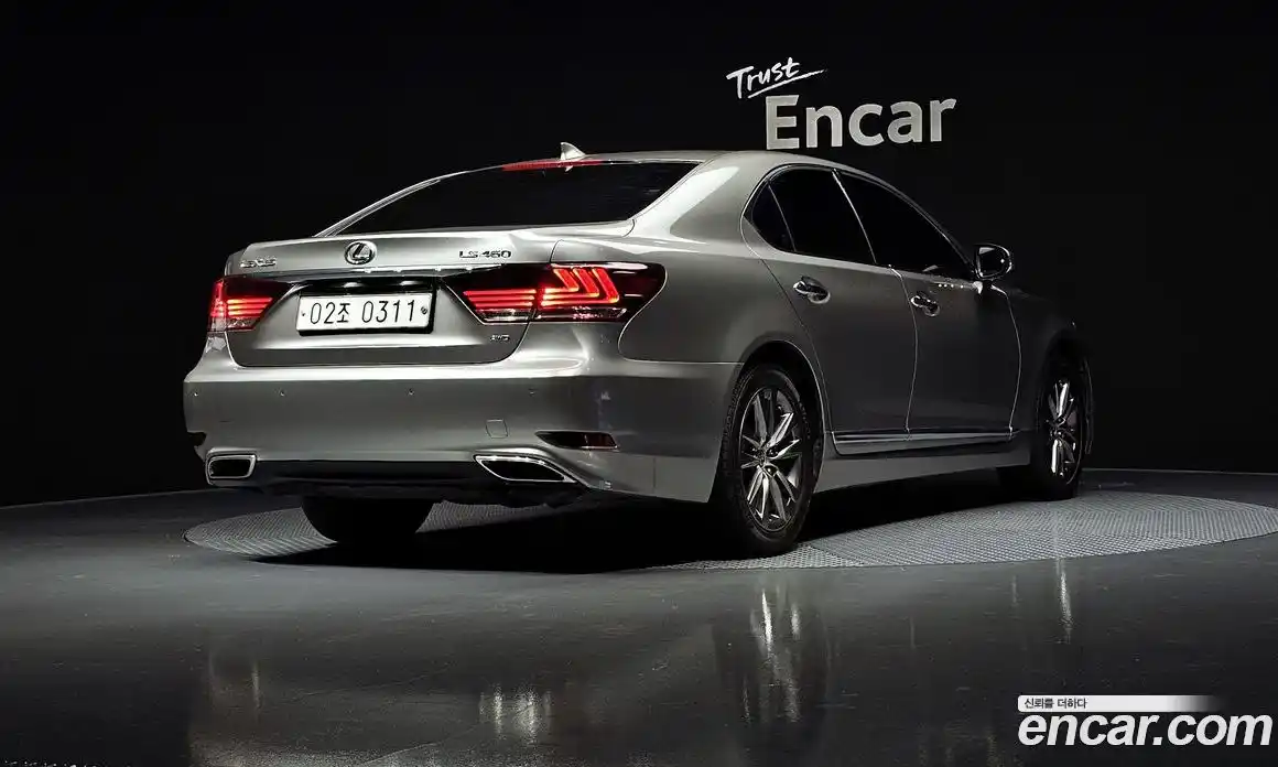 Lexus LS 2016 4.6 Автомат в Москве № 231985, фото 15