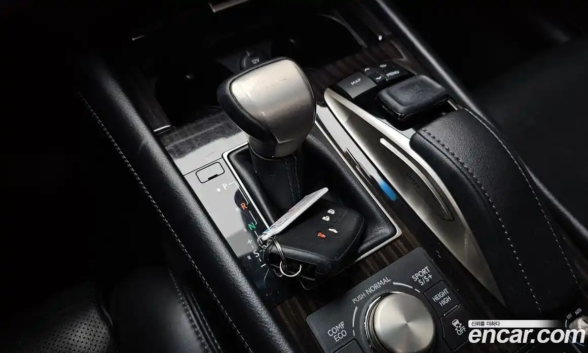 Lexus LS 2016 4.6 Автомат в Москве № 231985, фото 10