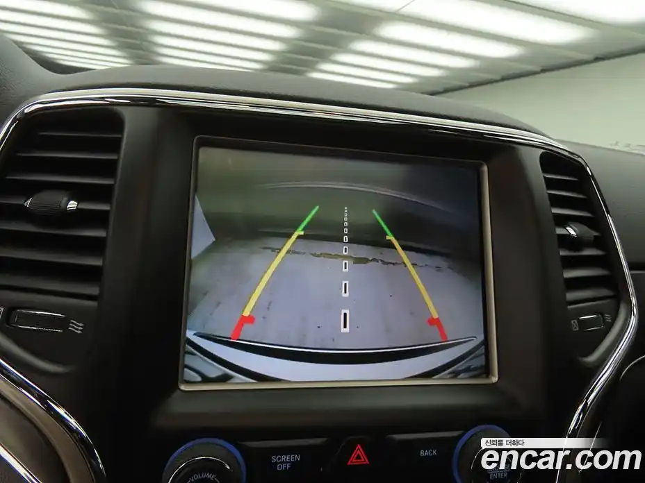 Jeep Cherokee 2015 3.6 Автомат в Москве № 232561, фото 14