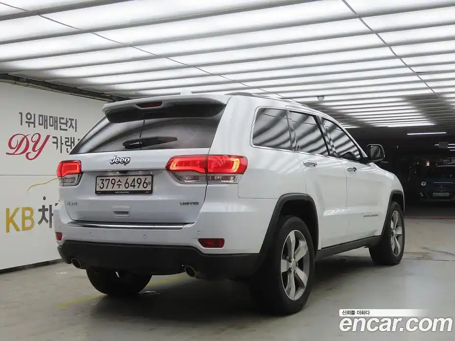 Jeep Cherokee 2015 3.6 Автомат в Москве № 232561, фото 4