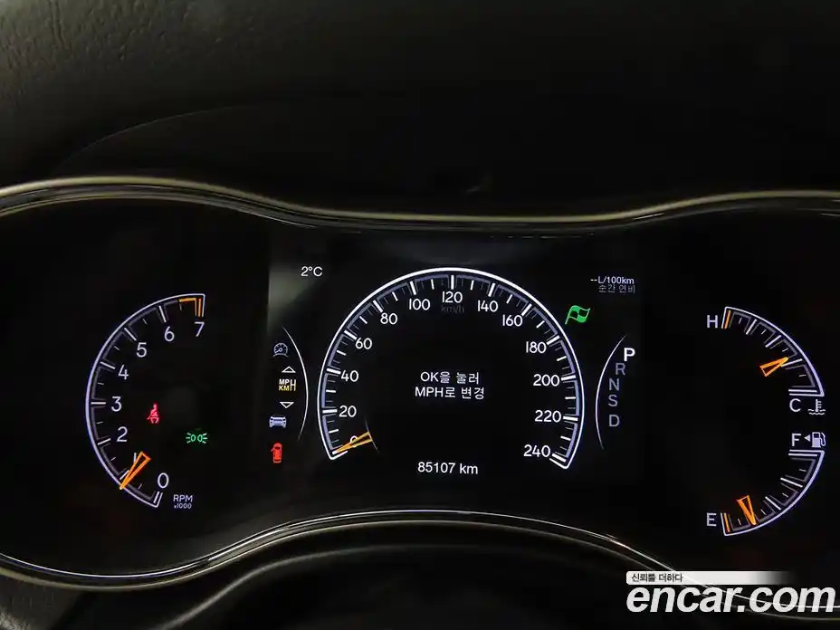 Jeep Cherokee 2015 3.6 Автомат в Москве № 232561, фото 9