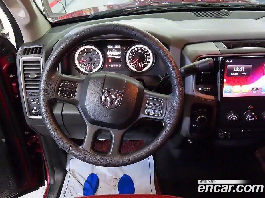 Dodge Ram Pick Up 2014 5.7 Автомат в Москве № 233531, фото 8