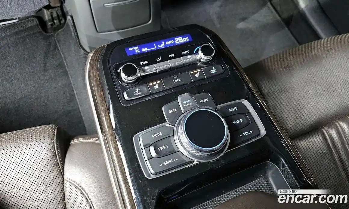 Genesis EQ900 2016 3.8 Автомат в Москве № 23837, фото 9