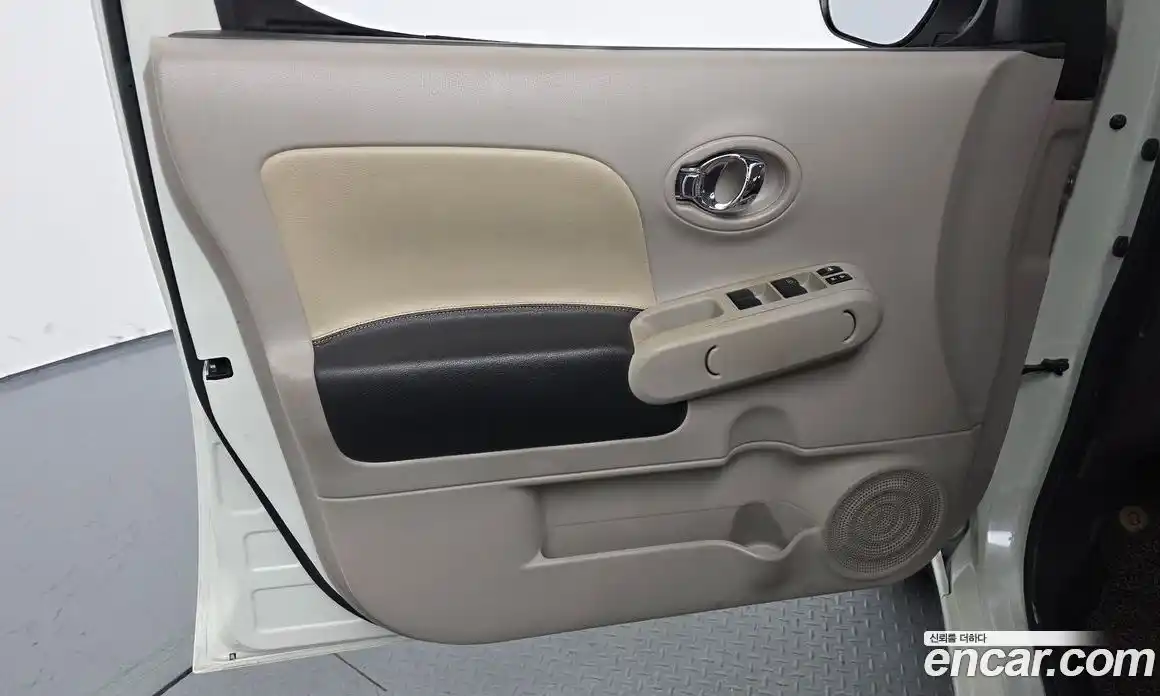 Nissan Cube 2011 1.8 Автомат в Москве № 242230, фото 13