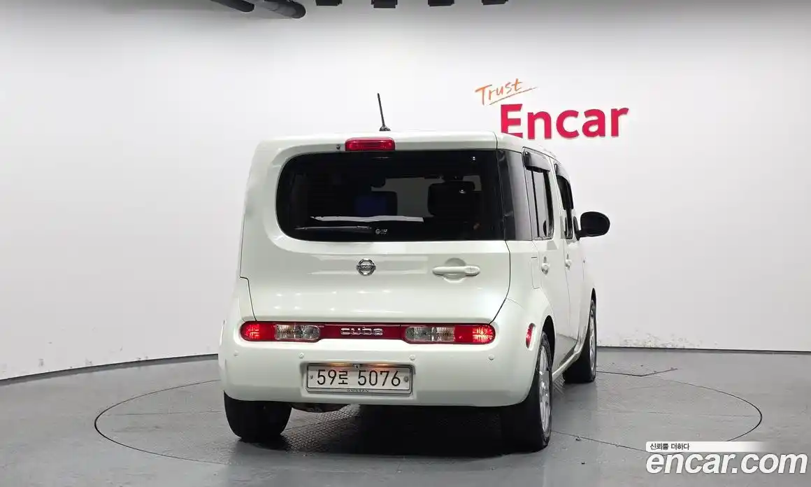 Nissan Cube 2011 1.8 Автомат в Москве № 242230, фото 17