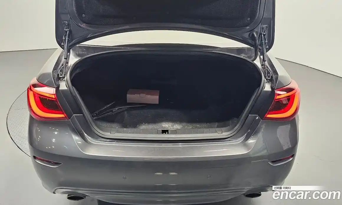 Infiniti Q70 2017 3.7 Автомат в Москве № 246627, фото 16