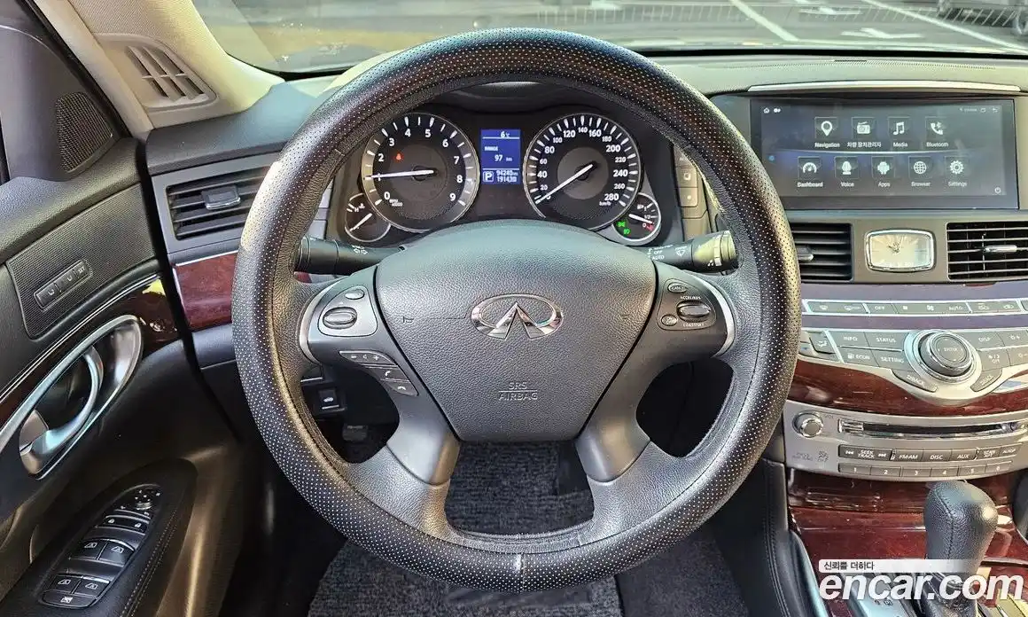 Infiniti Q70 2017 3.7 Автомат в Москве № 246627, фото 20