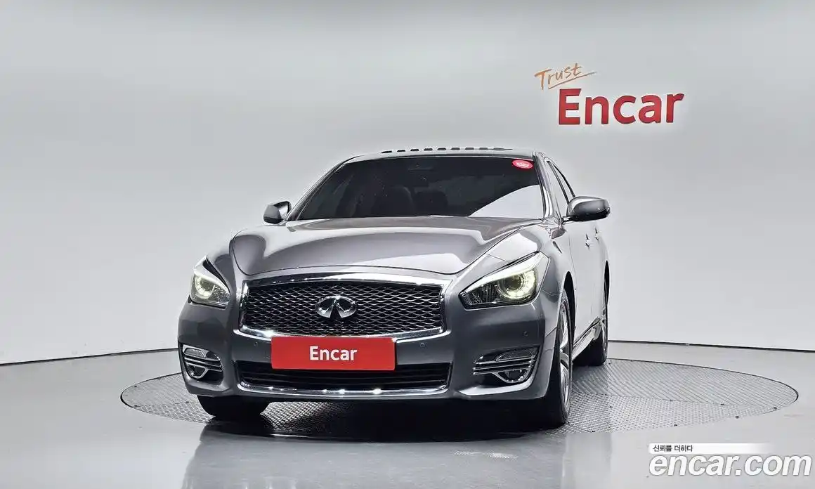 Infiniti Q70 2017 3.7 Автомат в Москве № 246627, фото 3