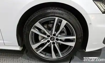 Audi A6 2023 2.0 Автомат в Москве № 246965, миниатюра 3