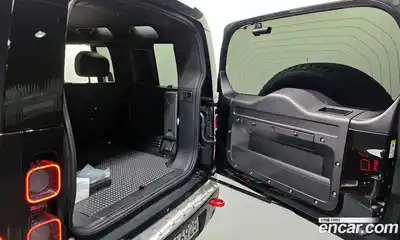 Land Rover Defender 2025 3.0 Автомат в Москве № 252503, миниатюра 11