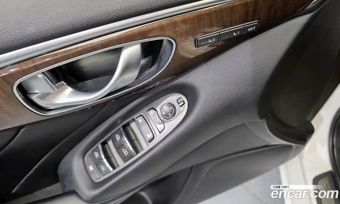 Infiniti Q50 2015 3.5 Автомат в Москве № 256162, фото 15