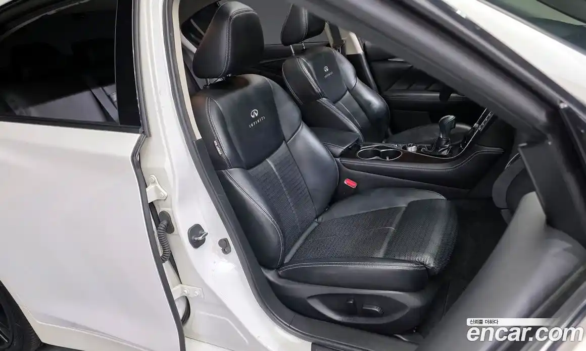 Infiniti Q50 2015 3.5 Автомат в Москве № 256162, фото 6