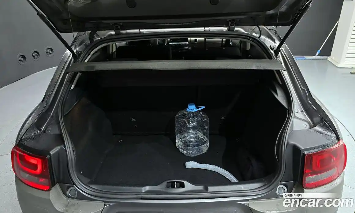 Citroen C4 Cactus 2018 1.6 Автомат в Москве № 256818, фото 20