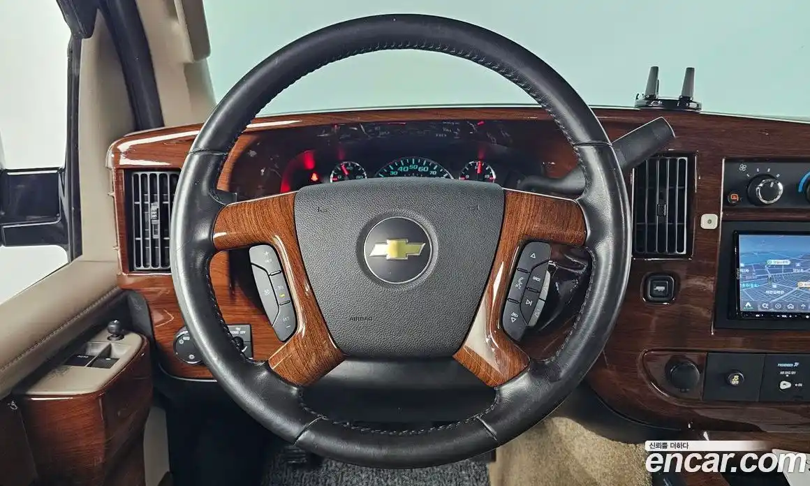 Chevrolet Express Van 2019 6.0 Автомат в Москве № 260498, фото 14