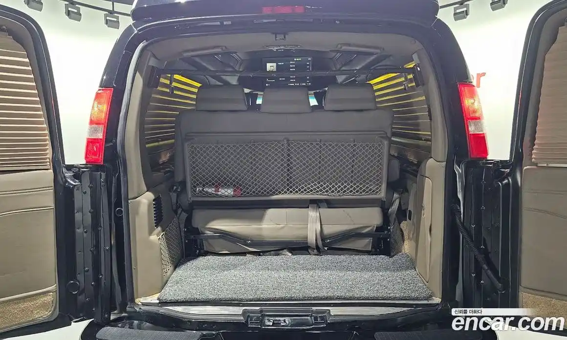 Chevrolet Express Van 2019 6.0 Автомат в Москве № 260498, фото 20