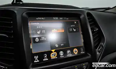 Jeep Cherokee 2018 2.4 Автомат в Москве № 262856, миниатюра 3