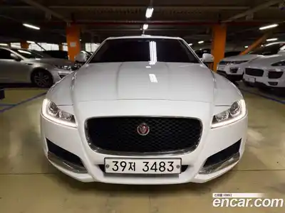 Jaguar XF 2018 2.0 Автомат в Москве № 268130, миниатюра 2