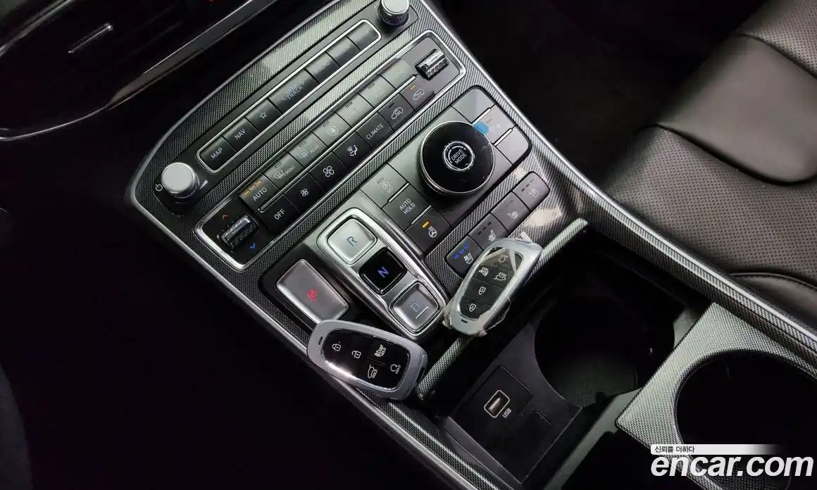 Hyundai Santa Fe 2021 2.5 Автомат в Москве № 2703, фото 13