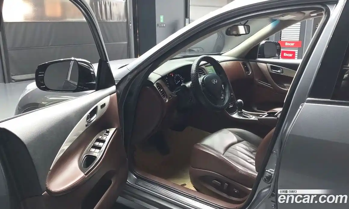 Infiniti QX50 2017 3.7 Автомат в Москве № 284114, фото 11