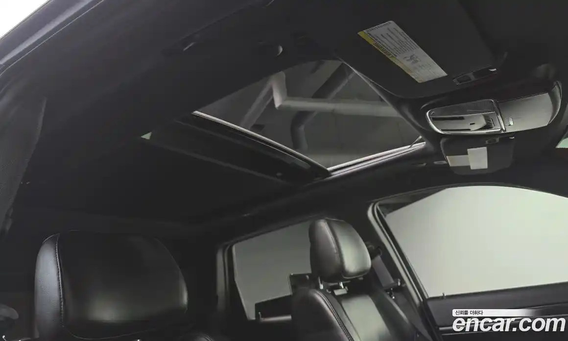 Jeep Cherokee 2019 3.6 Автомат в Москве № 318262, фото 1