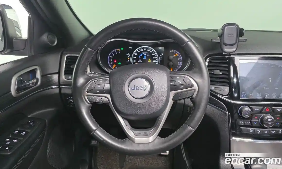 Jeep Cherokee 2019 3.6 Автомат в Москве № 318262, фото 13