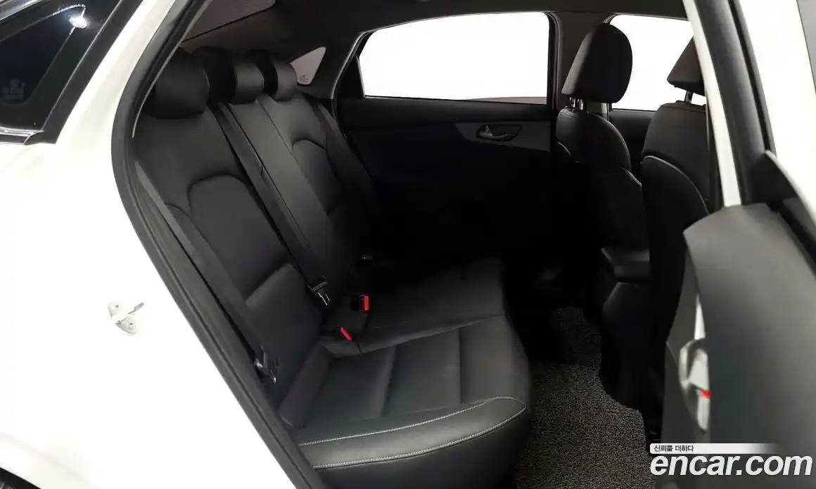 Kia K3 2021 1.6 Автомат в Москве № 321217, фото 20