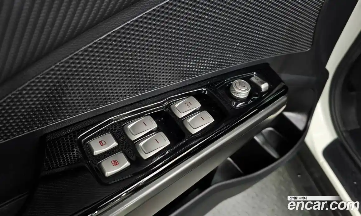 SsangYong TIBOLI 2017 1.6 Автомат в Москве № 324393, фото 12