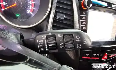 SsangYong TIBOLI 2017 1.6 Автомат в Москве № 324393, миниатюра 2