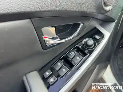 SsangYong Korando 2014 2.0 Автомат в Москве № 324448, миниатюра 12