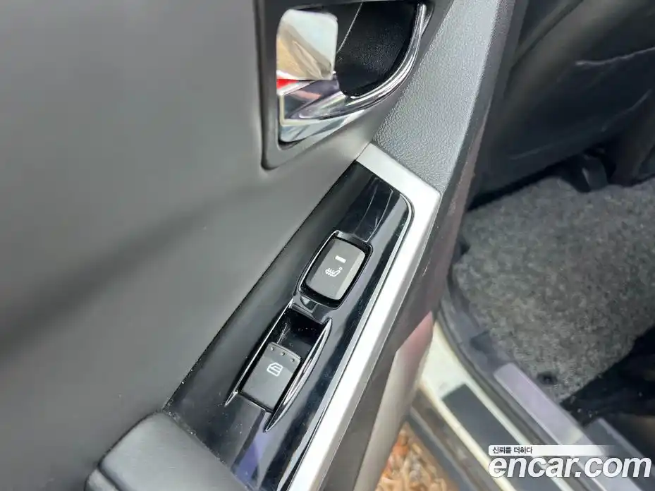 SsangYong Korando 2014 2.0 Автомат в Москве № 324448, фото 13