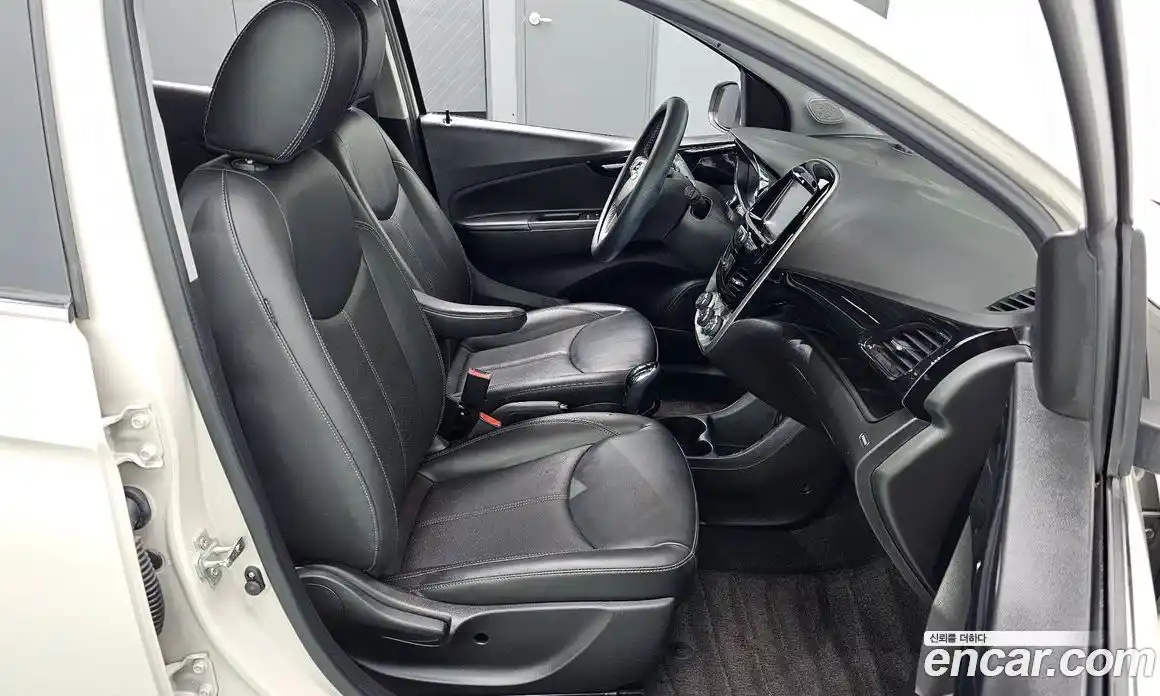 Chevrolet Spark 2016 1.0 Автомат в Москве № 327250, фото 20