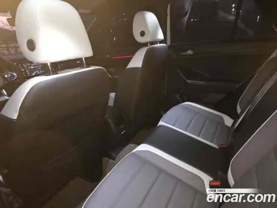 Volkswagen T-Roc 2022 2.0 Автомат в Москве № 359022, фото 18