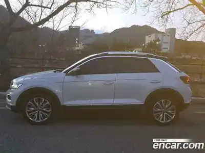Volkswagen T-Roc 2022 2.0 Автомат в Москве № 359022, миниатюра 3
