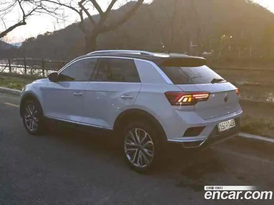 Volkswagen T-Roc 2022 2.0 Автомат в Москве № 359022, фото 4