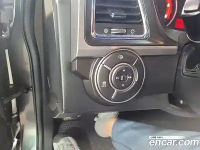 SsangYong Korando 2016 2.0 Автомат в Москве № 36107, миниатюра 8