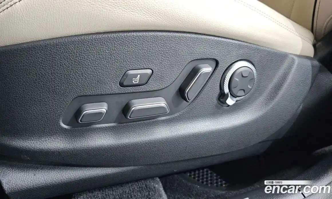 Genesis GV70 2021 2.5 Автомат в Москве № 364552, фото 16