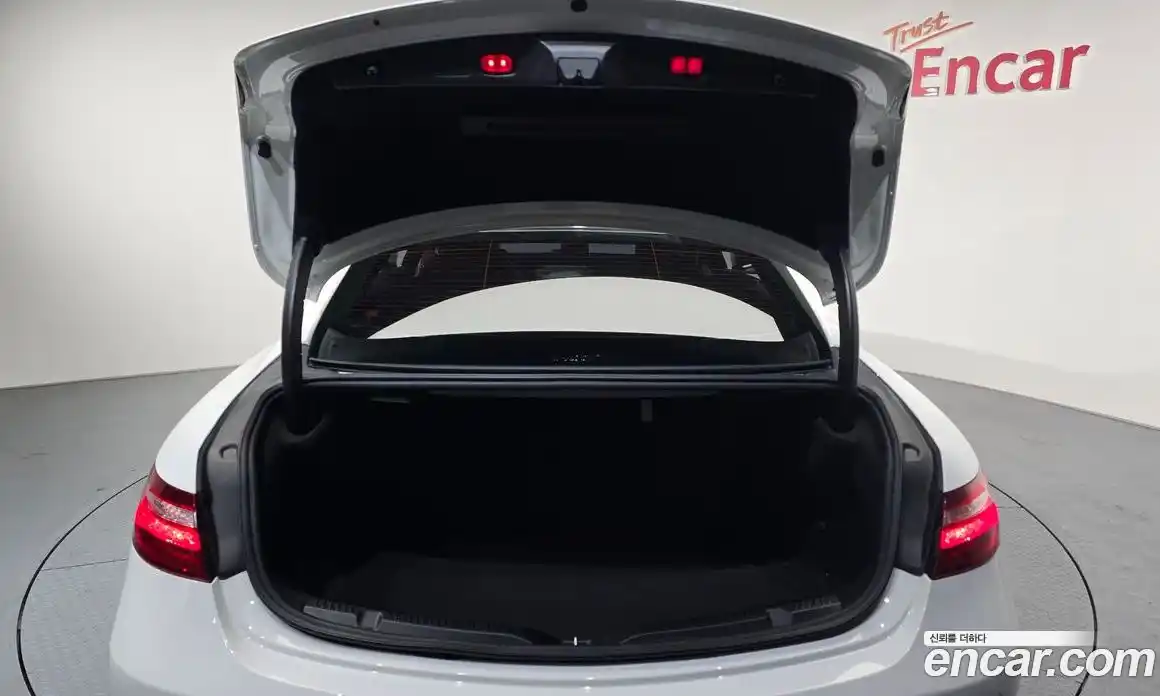 Mercedes-Benz E-Class 2019 1.9 Автомат в Москве № 371832, фото 20