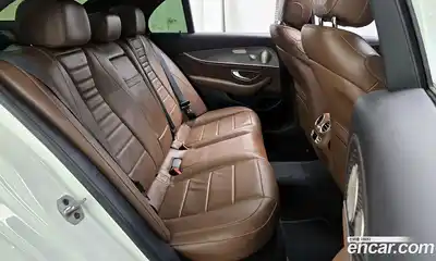 Mercedes-Benz E-Class 2022 2.0 Автомат в Москве № 372163, миниатюра 12