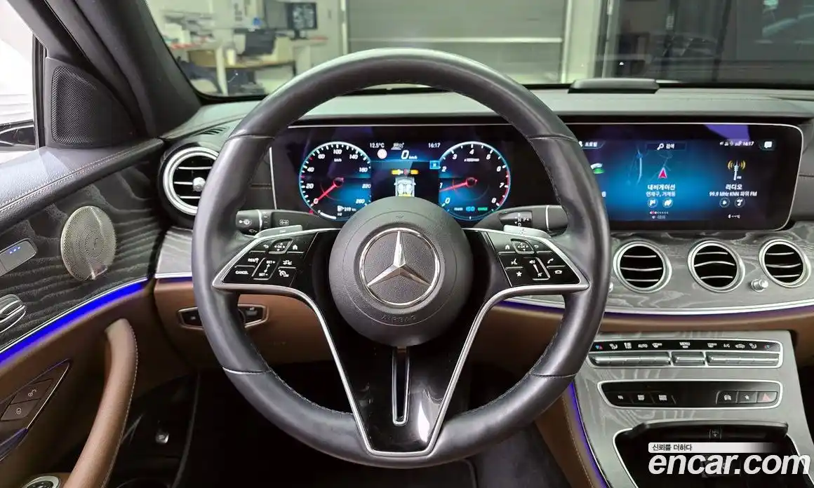 Mercedes-Benz E-Class 2022 2.0 Автомат в Москве № 372163, фото 13