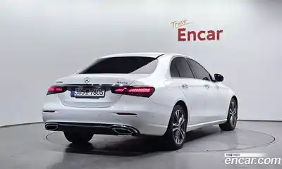 Mercedes-Benz E-Class 2022 2.0 Автомат в Москве № 372163, миниатюра 2