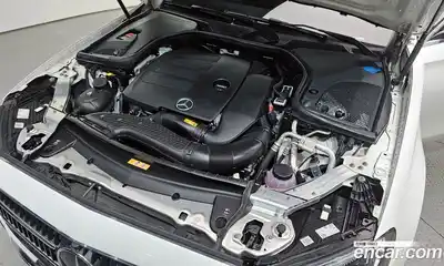 Mercedes-Benz E-Class 2022 2.0 Автомат в Москве № 372163, миниатюра 6