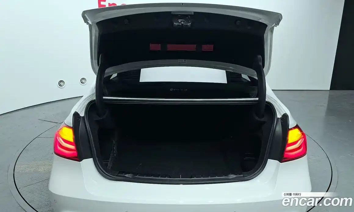 BMW 3-Series 2018 2.0 Автомат в Москве № 386075, фото 20