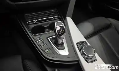 BMW 3-Series 2018 2.0 Автомат в Москве № 386075, миниатюра 9