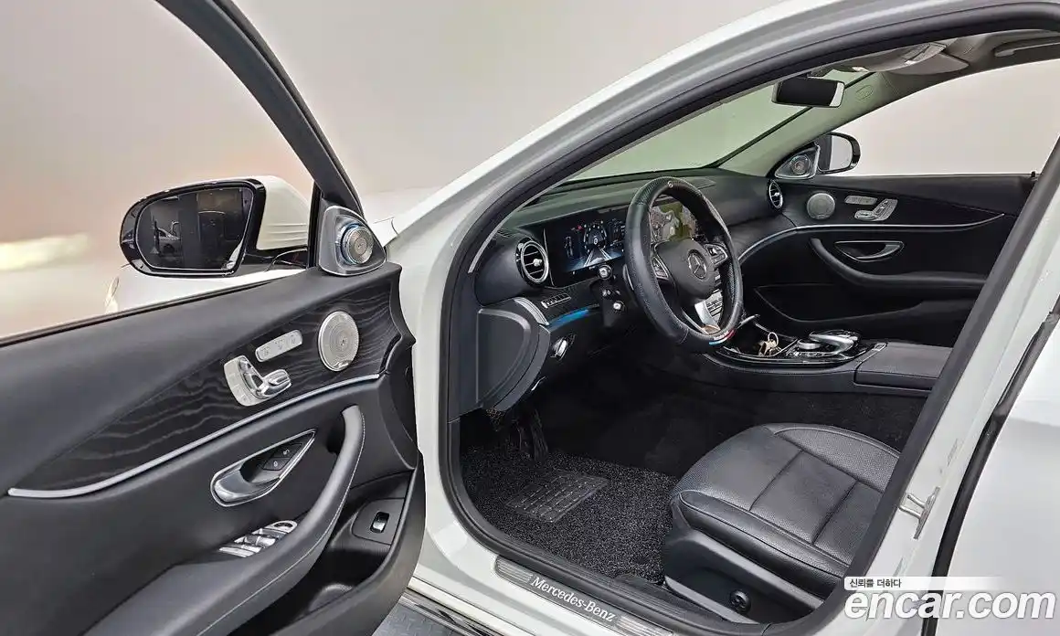 Mercedes-Benz E-Class 2017 2.0 Автомат в Москве № 388161, фото 11