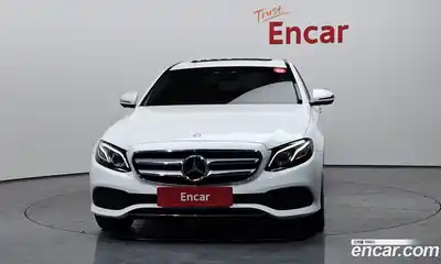 Mercedes-Benz E-Class 2017 2.0 Автомат в Москве № 388161, миниатюра 3