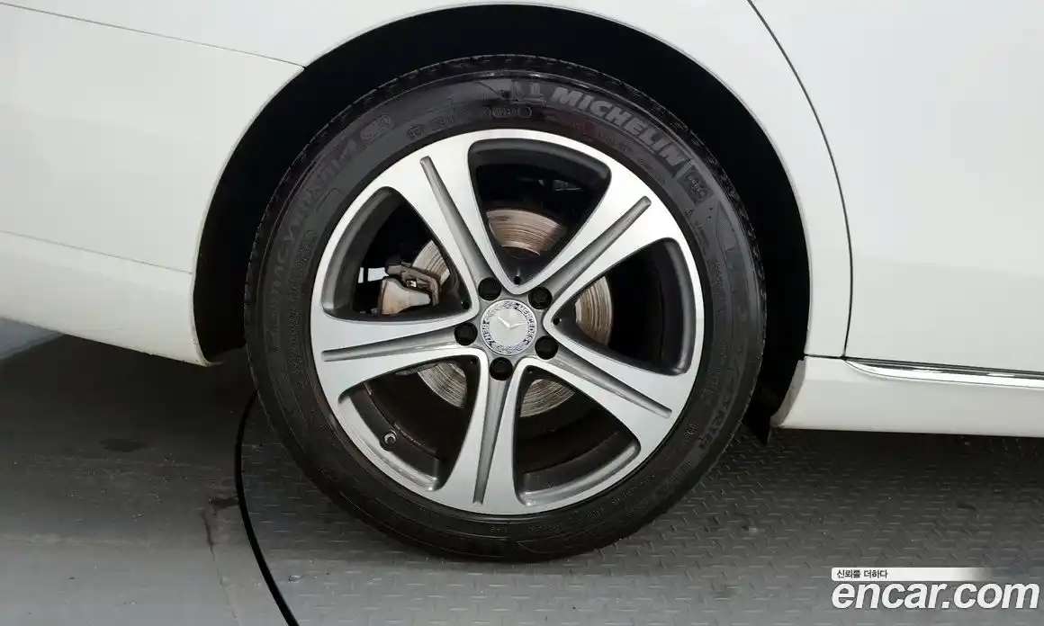 Mercedes-Benz E-Class 2017 2.0 Автомат в Москве № 388161, фото 5