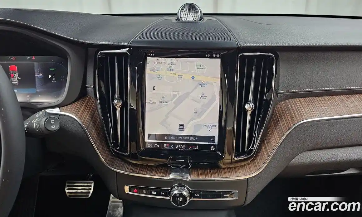 Volvo XC60 2022 2.0 Автомат в Москве № 392053, фото 14